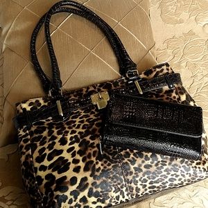 Leopard NWOT matching wallet shoulder bag